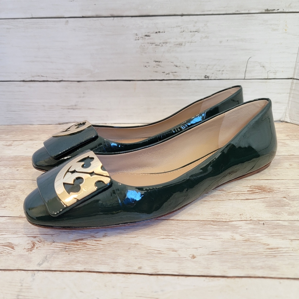 NWOB Tory Burch green patent leather flats